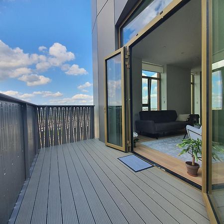 Cozy Room With Private Bathroom In Luxurious Flat Лондон Екстериор снимка